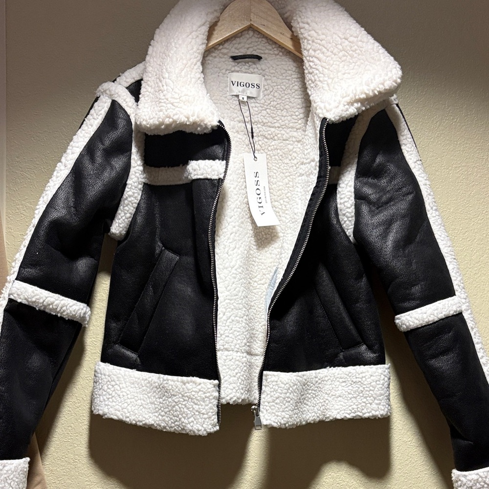 Vigoss Women's Black and Cream Teddy Jacket